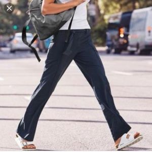 Athleta Destination Wide Leg City Pants - 6
